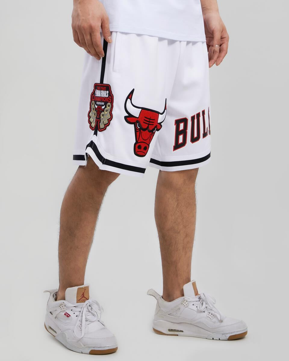 Chicago Bulls Logo Pro Team White Shorts product image 1, provided for visual reference and product detail review