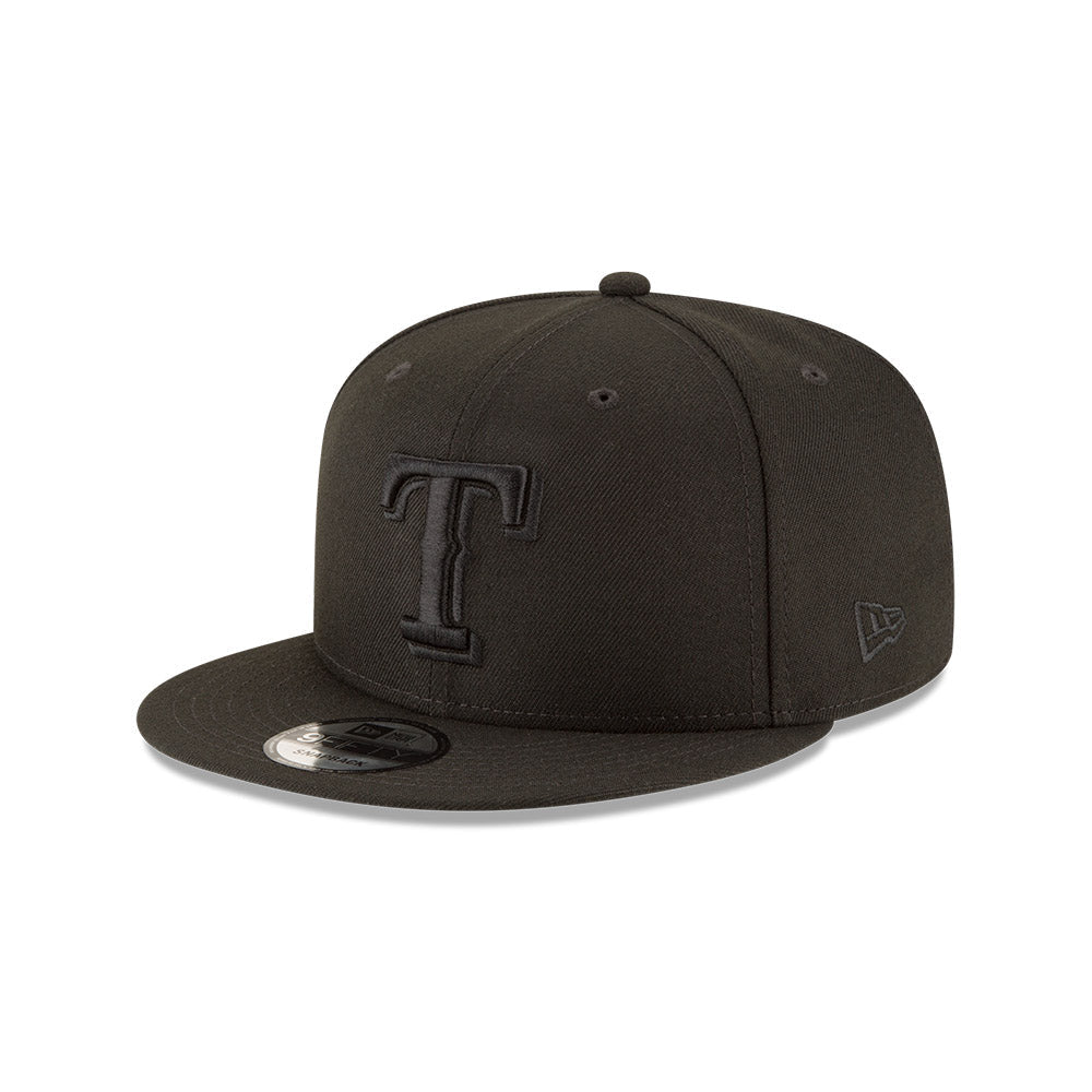 Texas Rangers Black on Black New Era 9FIFTY Snapback Hat product image 1, provided for visual reference and product detail