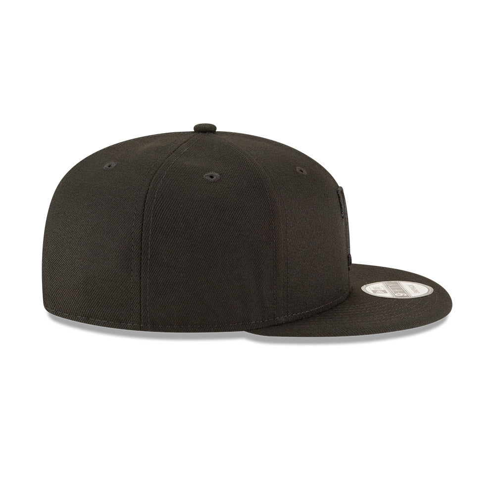 Texas Rangers Black on Black New Era 9FIFTY Snapback Hat product image 4, provided for visual reference and product detail
