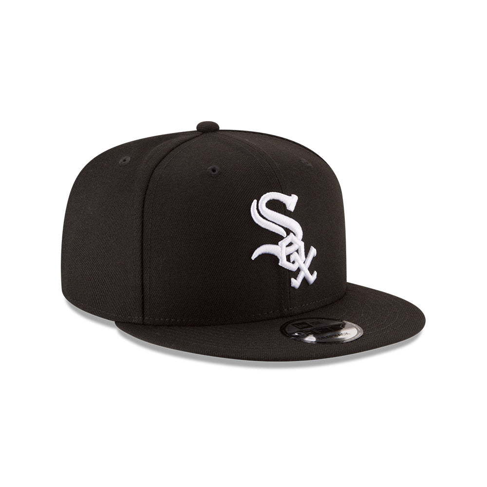 Chicago White Sox Black 9FIFTY Snapback Hat product image 3, provided for visual reference and product detail review