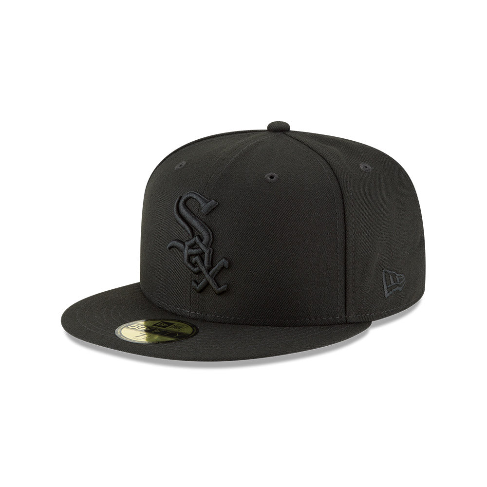 Chicago White Sox New Era Pitch Black 59FIFTY Fitted Hat product image 3, provided for visual reference and product detail