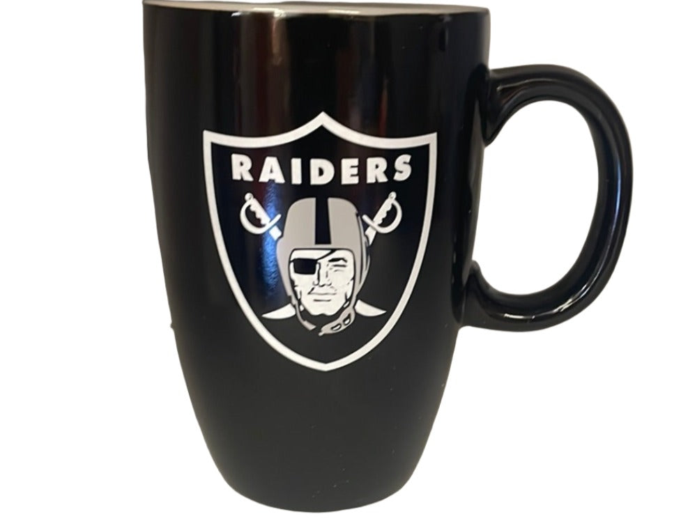Las Vegas Raiders 20 oz Tall Mug product image 1, provided for visual reference and product detail review