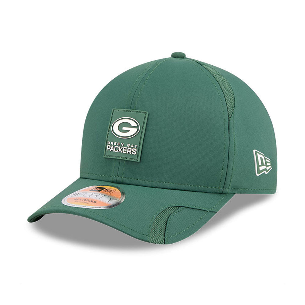 Green Bay Packers New Era 2025 Sideline 9FORTY M-Crown Adjustable Hat product image 1, provided for visual reference and