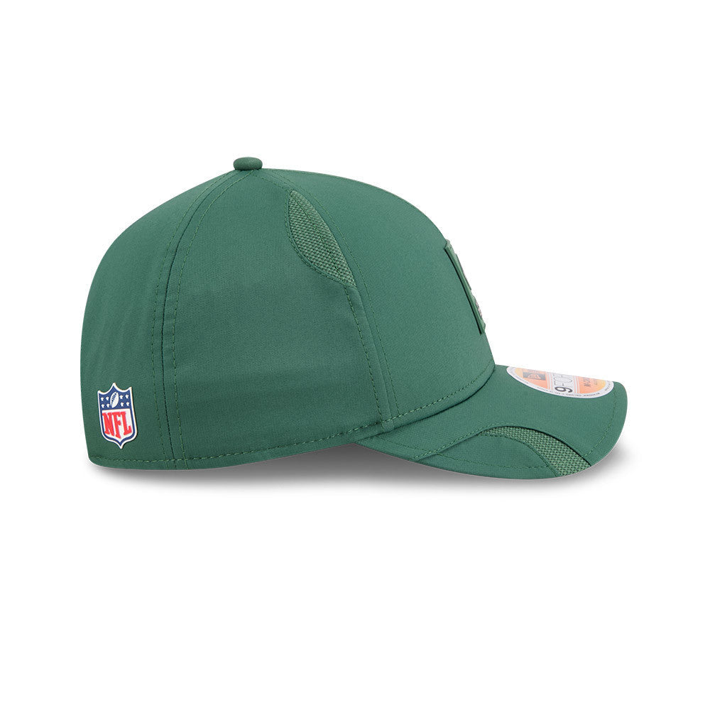 Green Bay Packers New Era 2025 Sideline 9FORTY M-Crown Adjustable Hat product image 4, provided for visual reference and