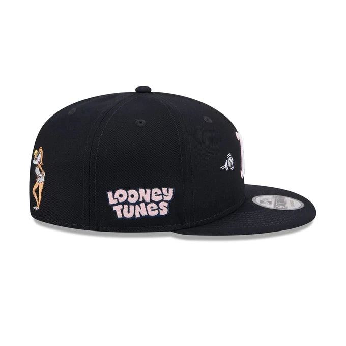 New Era Boston Red Sox Lola Bunny 9FIFTY Snapback Hat product image 5, provided for visual reference and product detail