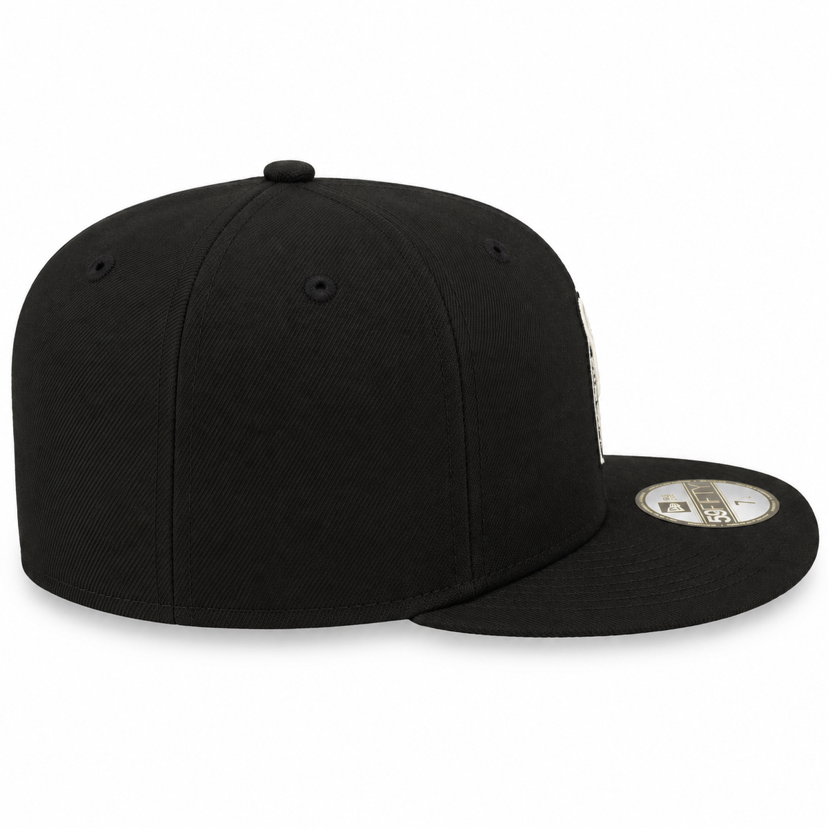 New Era Chivas De Guadalajara 59Fifty Fitted Hat - Black/White product image 2, provided for visual reference and product