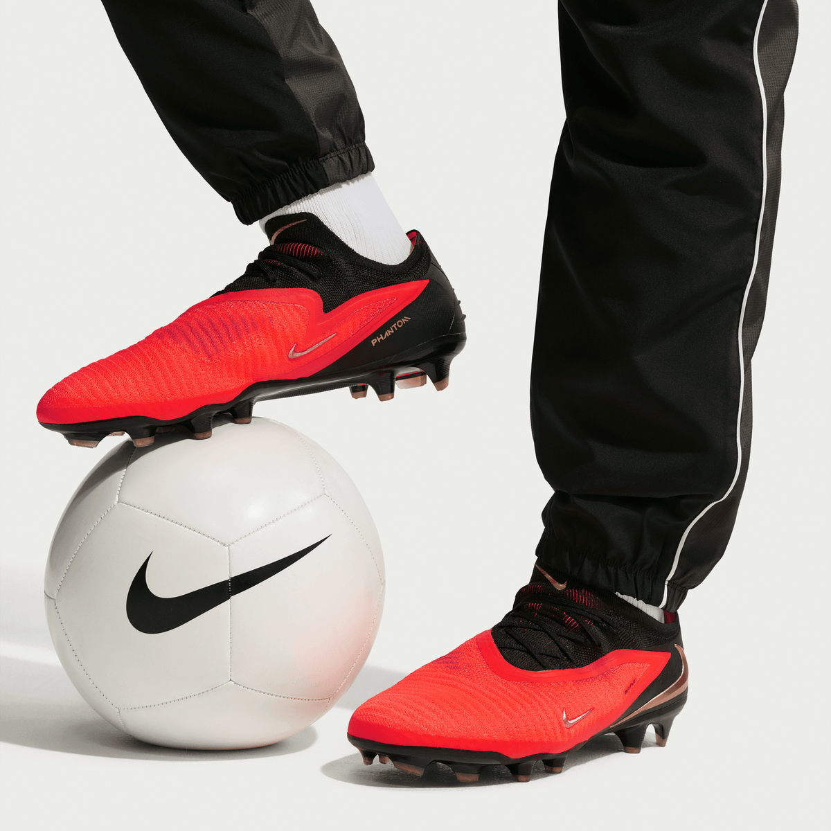 Nike Phantom Youth 6 Low Elite FG - BRIGHT CRIMSON/BLUR-BLACK product image 12, provided for visual reference and product