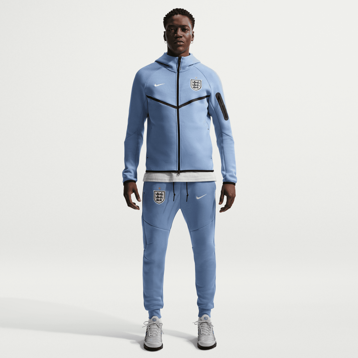 Nike England Tech Fleece Windrunner Men Nike Soccer Full-Zip Hoodie product image 3, provided for visual reference and