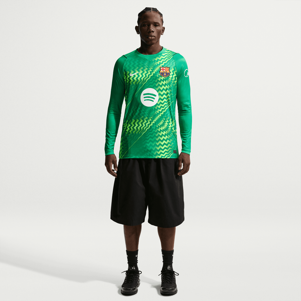 Nike Men FC Barcelona Stadium Goalkeeper Dri-FIT Soccer Replica Jersey 26/27 product image 4, provided for visual reference