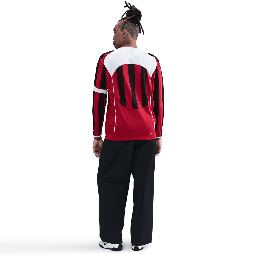 Nike Total 90 Men Dri-FIT Long-Sleeve Soccer Top product image 2, provided for visual reference and product detail review