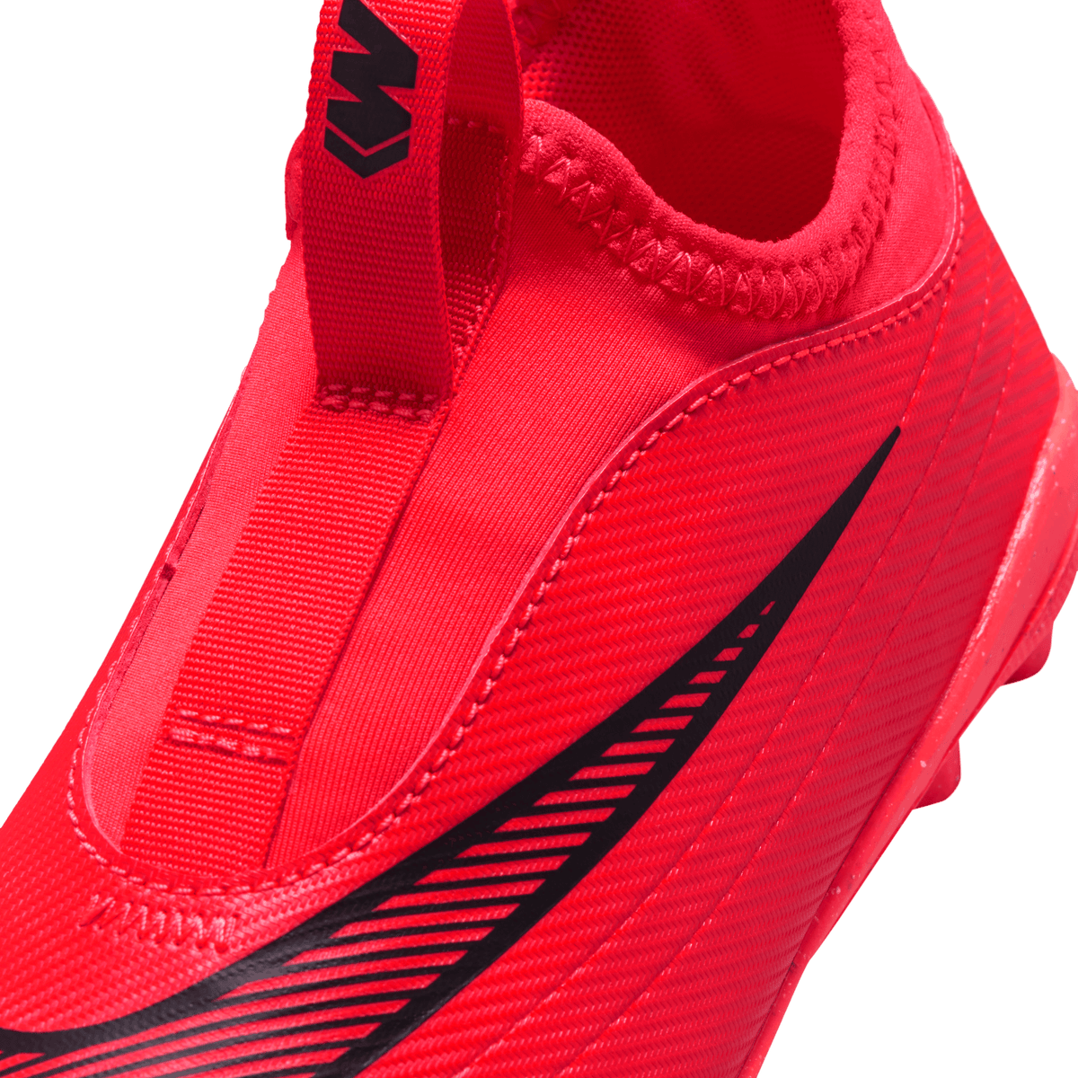 Nike Jr. Mercurial Vapor 17 Club Little Kids' MG/FG-BRIGHT CRIMSON/BLUR product image 8, provided for visual reference and