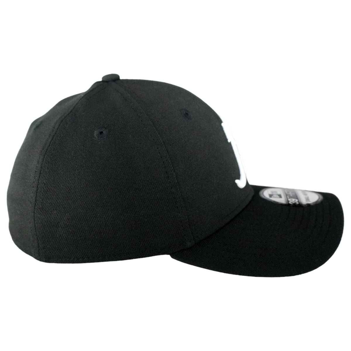 Chicago Bears New Era Black 39THIRTY Flex Fit Hat product image 5, provided for visual reference and product detail review
