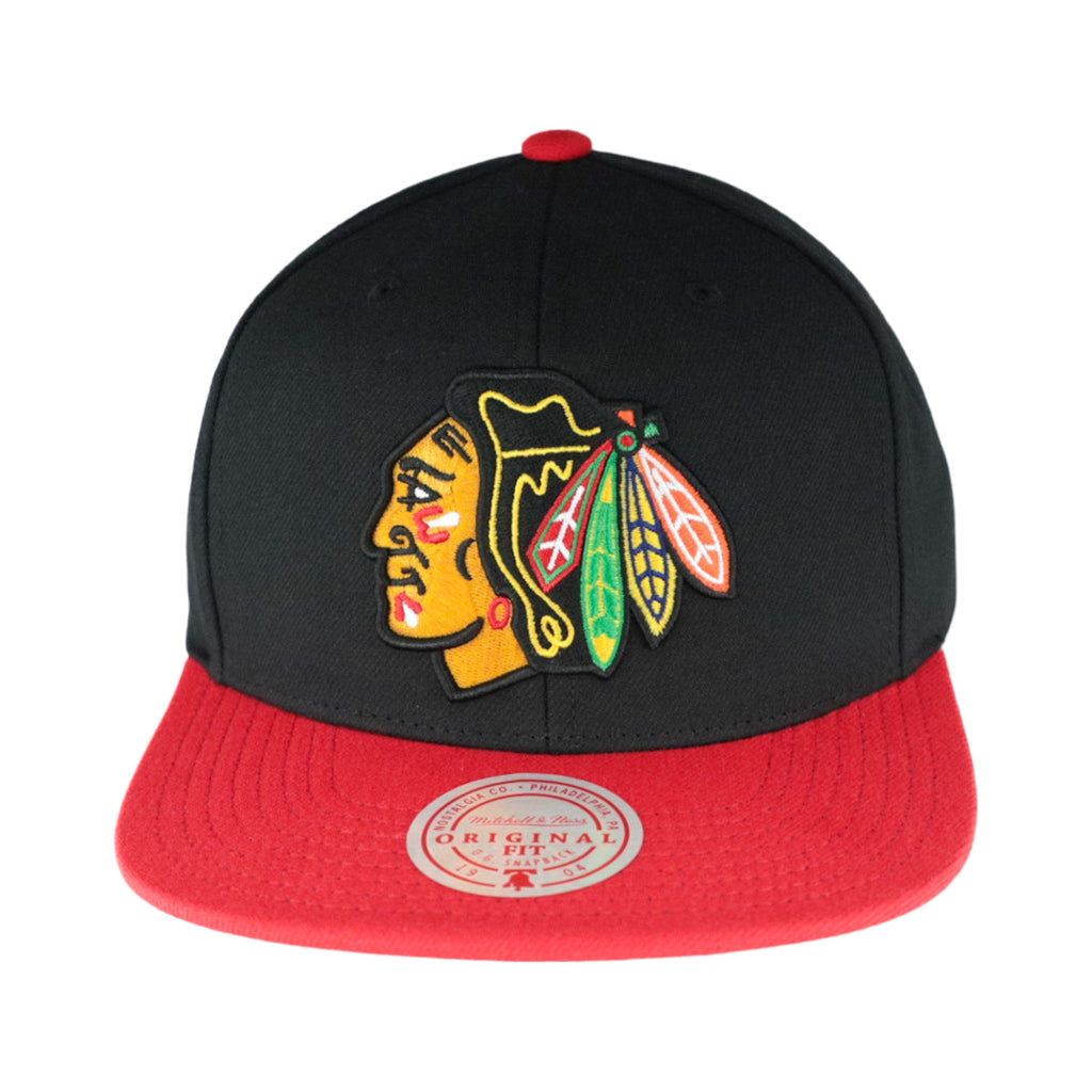 Chicago Blackhawks Black/Red Mitchell & Ness Snapback Hat product image 2, provided for visual reference and product detail