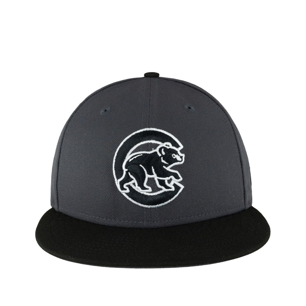 Chicago Cubs Graphite/Black New Era 9FIFTY Snapback Hat product image 2, provided for visual reference and product detail