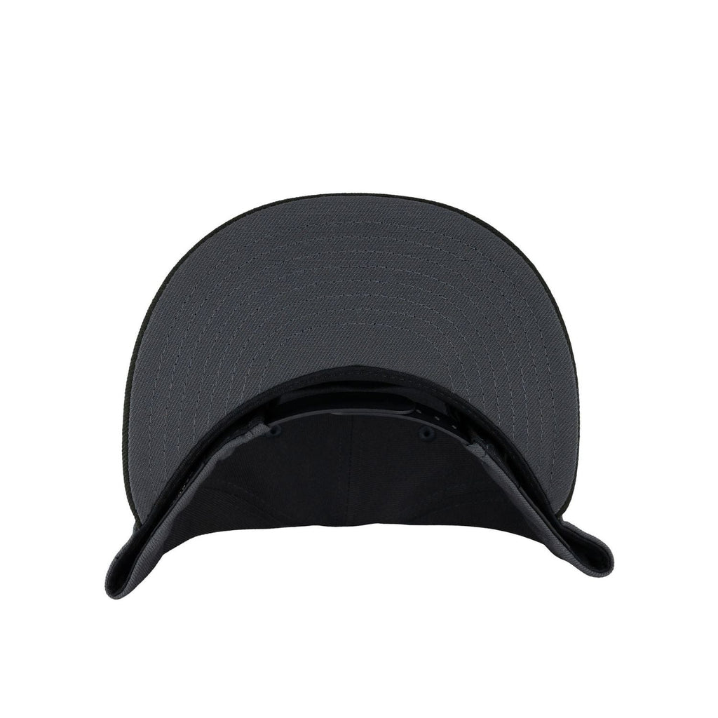 Chicago Cubs Graphite/Black New Era 9FIFTY Snapback Hat product image 6, provided for visual reference and product detail