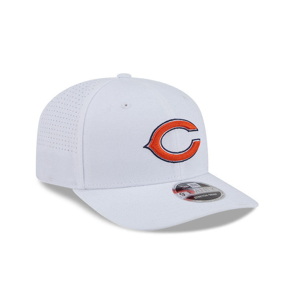 Chicago Bears New Era 9SEVENTY White EG Performance Stretch-Snap Adjustable Hat product image 1, provided for visual