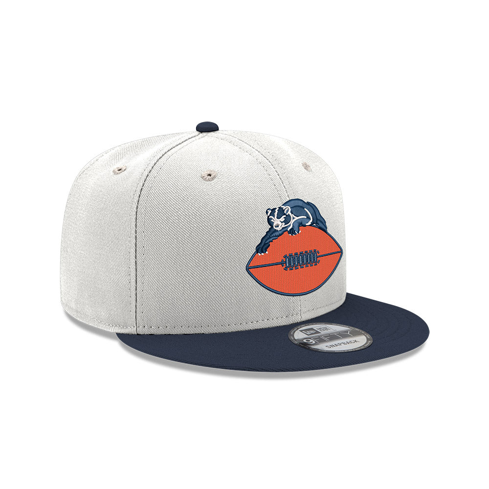 Chicago Bears White/Navy Retro New Era 9FIFTY Snapback Hat product image 1, provided for visual reference and product detail