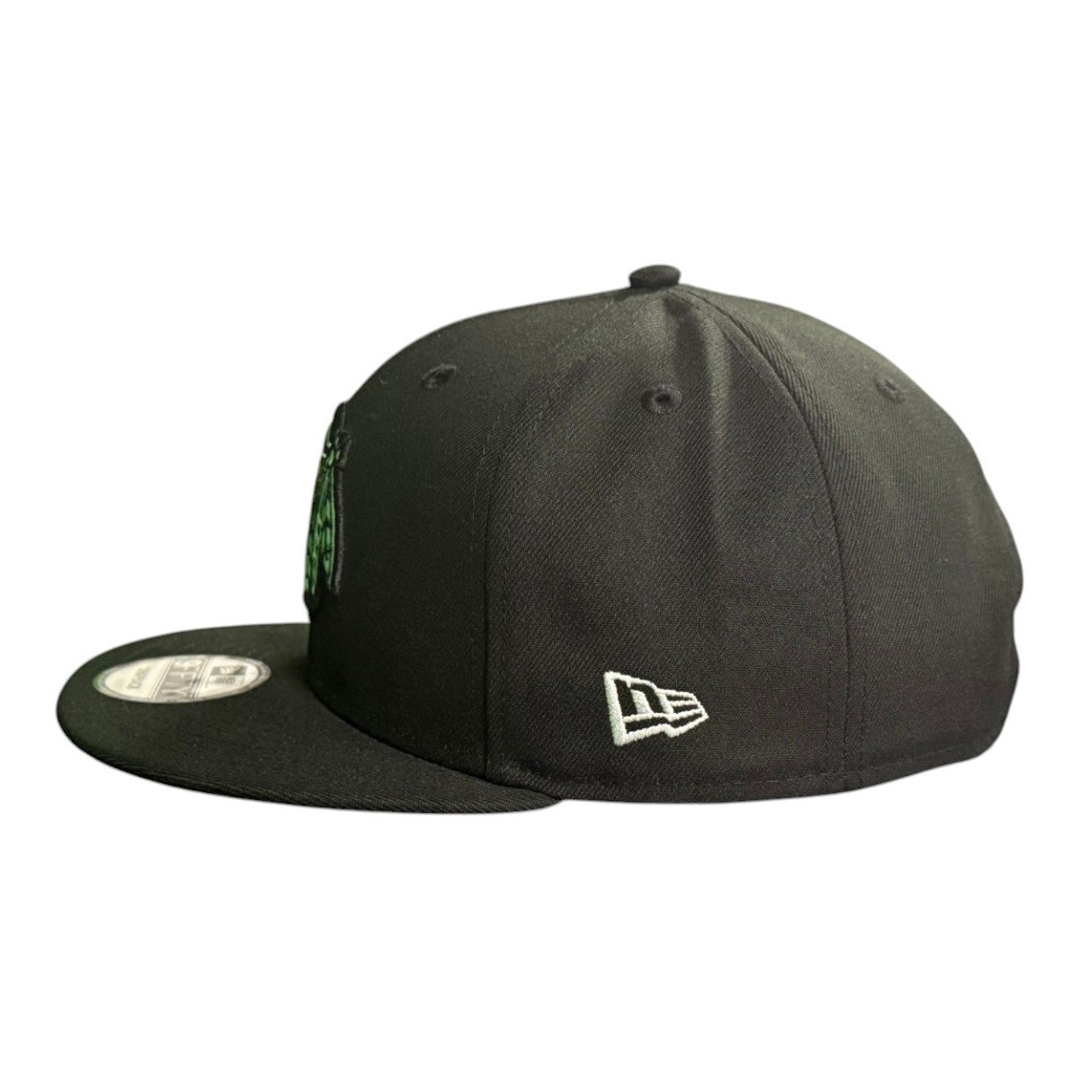 Chicago Blackhawks New Era Black White 9FIFTY Snapback Hat product image 4, provided for visual reference and product detail