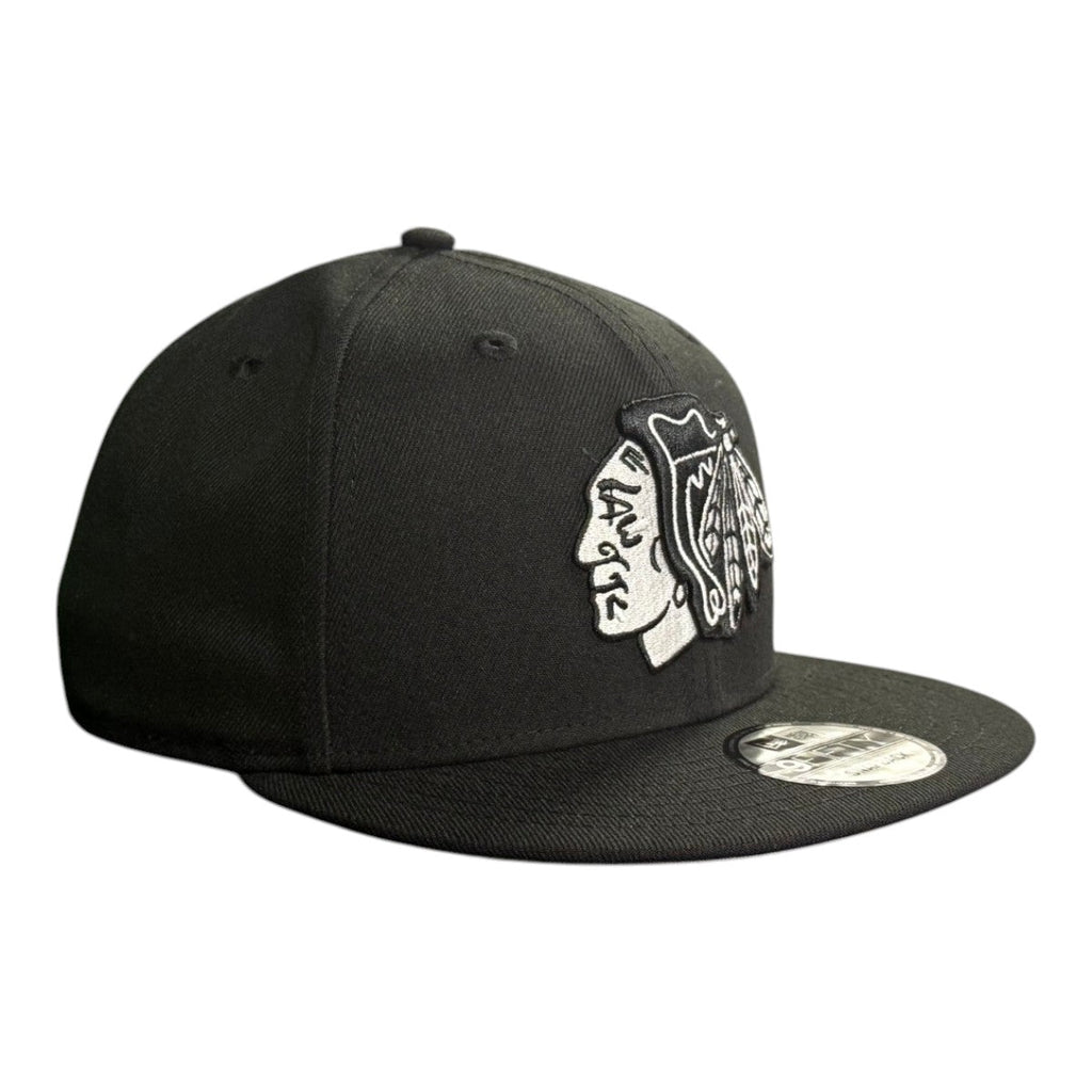 Chicago Blackhawks New Era Black White 9FIFTY Snapback Hat product image 3, provided for visual reference and product detail