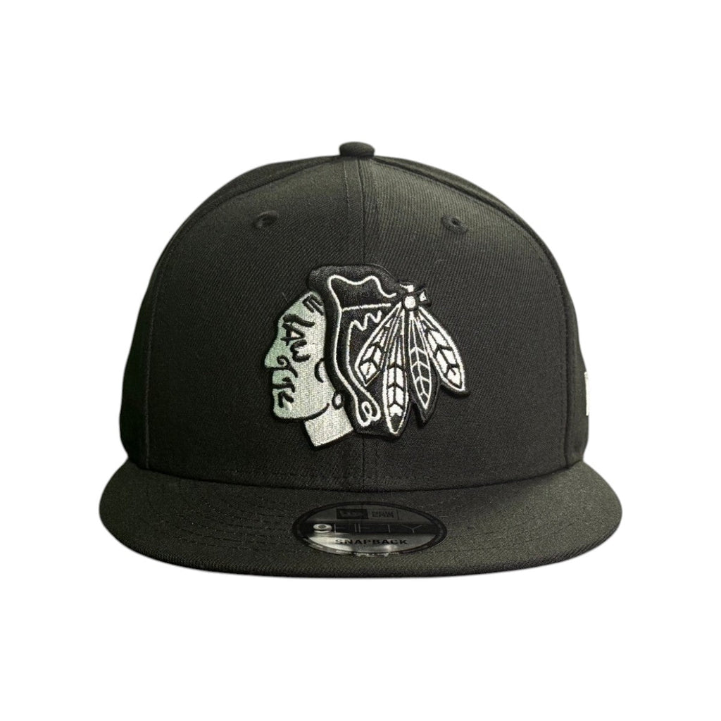 Chicago Blackhawks New Era Black White 9FIFTY Snapback Hat product image 2, provided for visual reference and product detail
