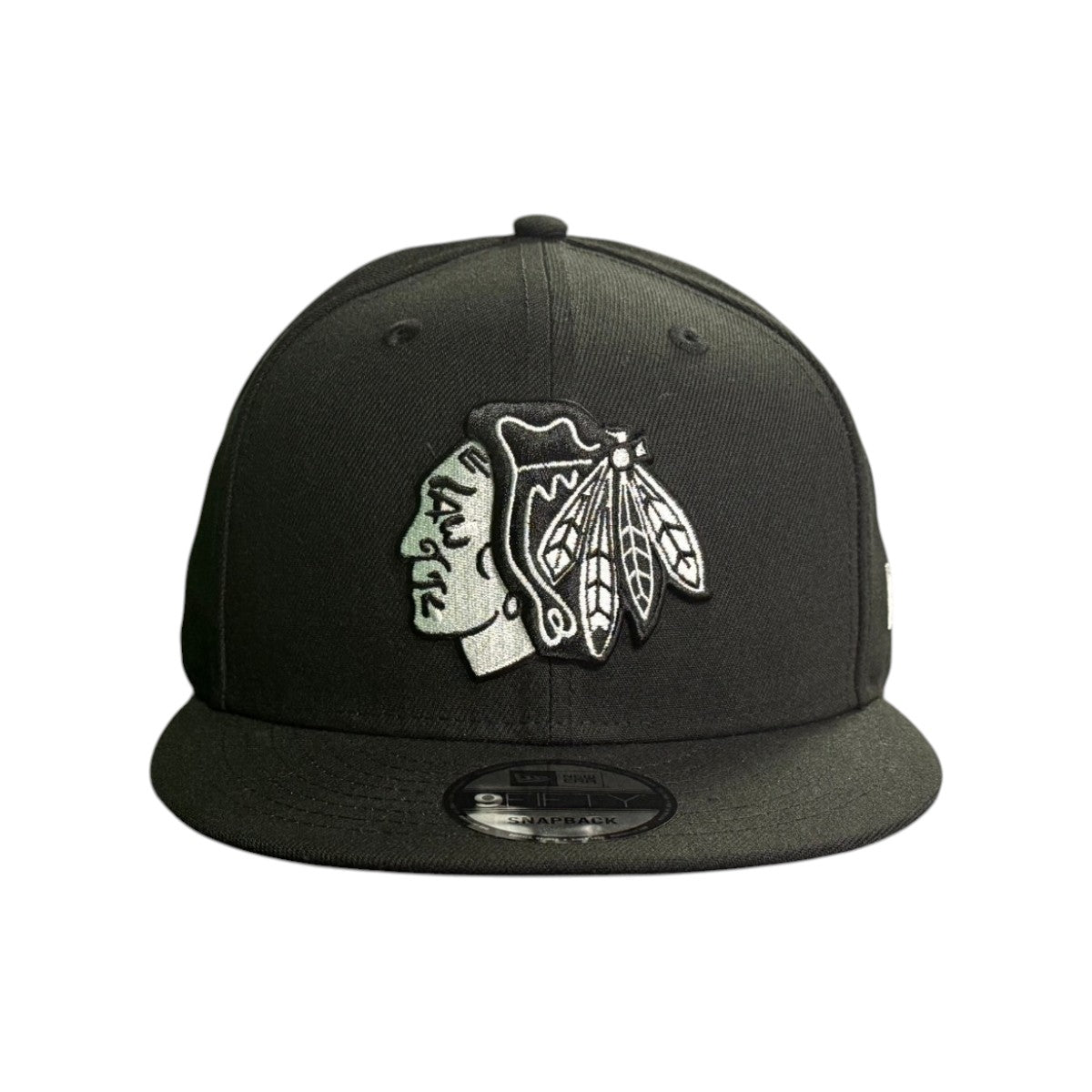 Chicago Blackhawks New Era Black White 9FIFTY Snapback Hat product image 2, provided for visual reference and product detail