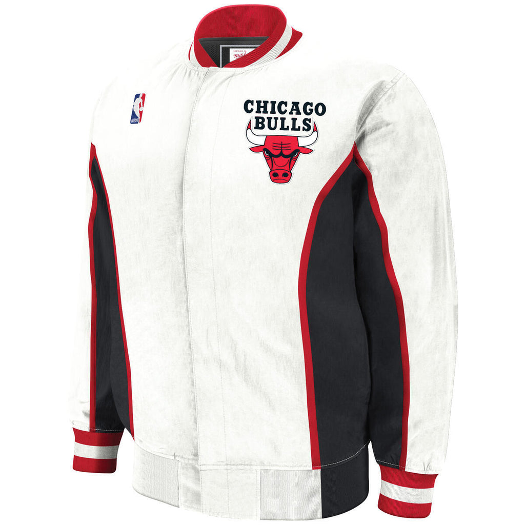 Chicago Bulls Mitchell & Ness White Authentic Warm Up Jacket product image 1, provided for visual reference and product