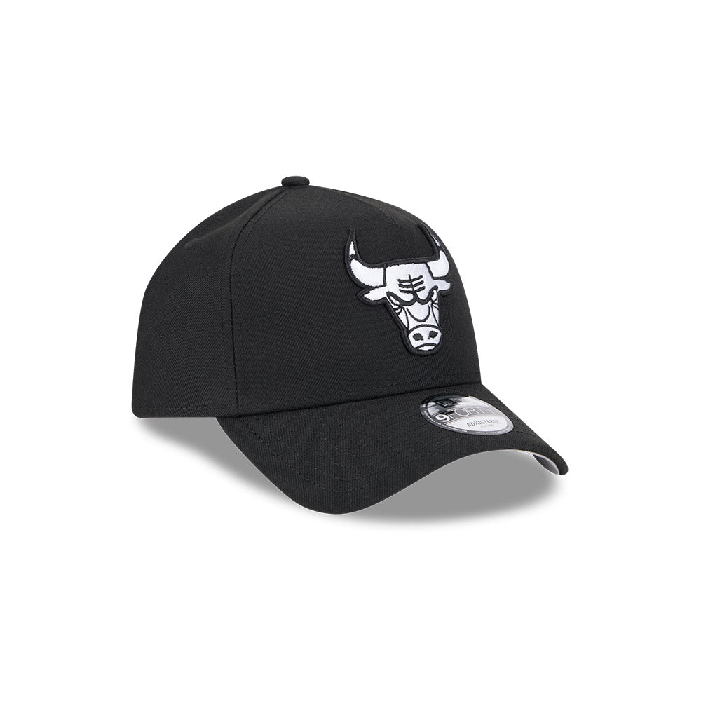 Chicago Bulls New Era 9FORTY A-Frame Black/White Adjustable Hat product image 2, provided for visual reference and product