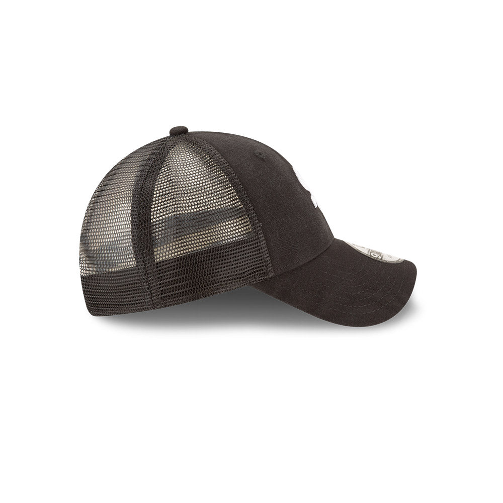 Chicago White Sox New Era Black 9FORTY Trucker Adjustable Hat product image 3, provided for visual reference and product