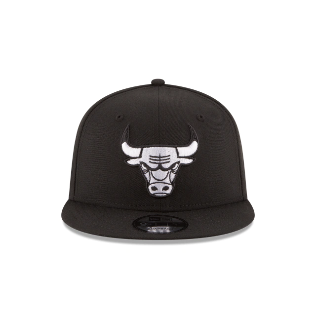 CHICAGO BULLS NEW ERA 2TONE BASICS BLACK ON WHITE 9FIFTY Snapback product image 2, provided for visual reference and product
