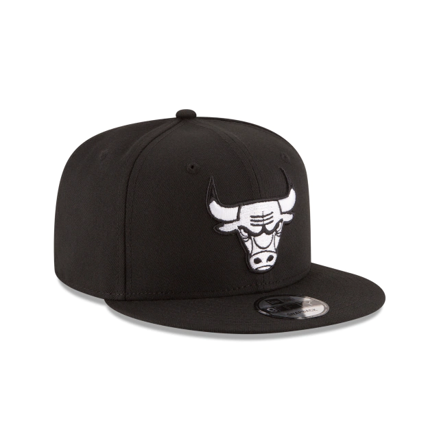 CHICAGO BULLS NEW ERA 2TONE BASICS BLACK ON WHITE 9FIFTY Snapback product image 4, provided for visual reference and product