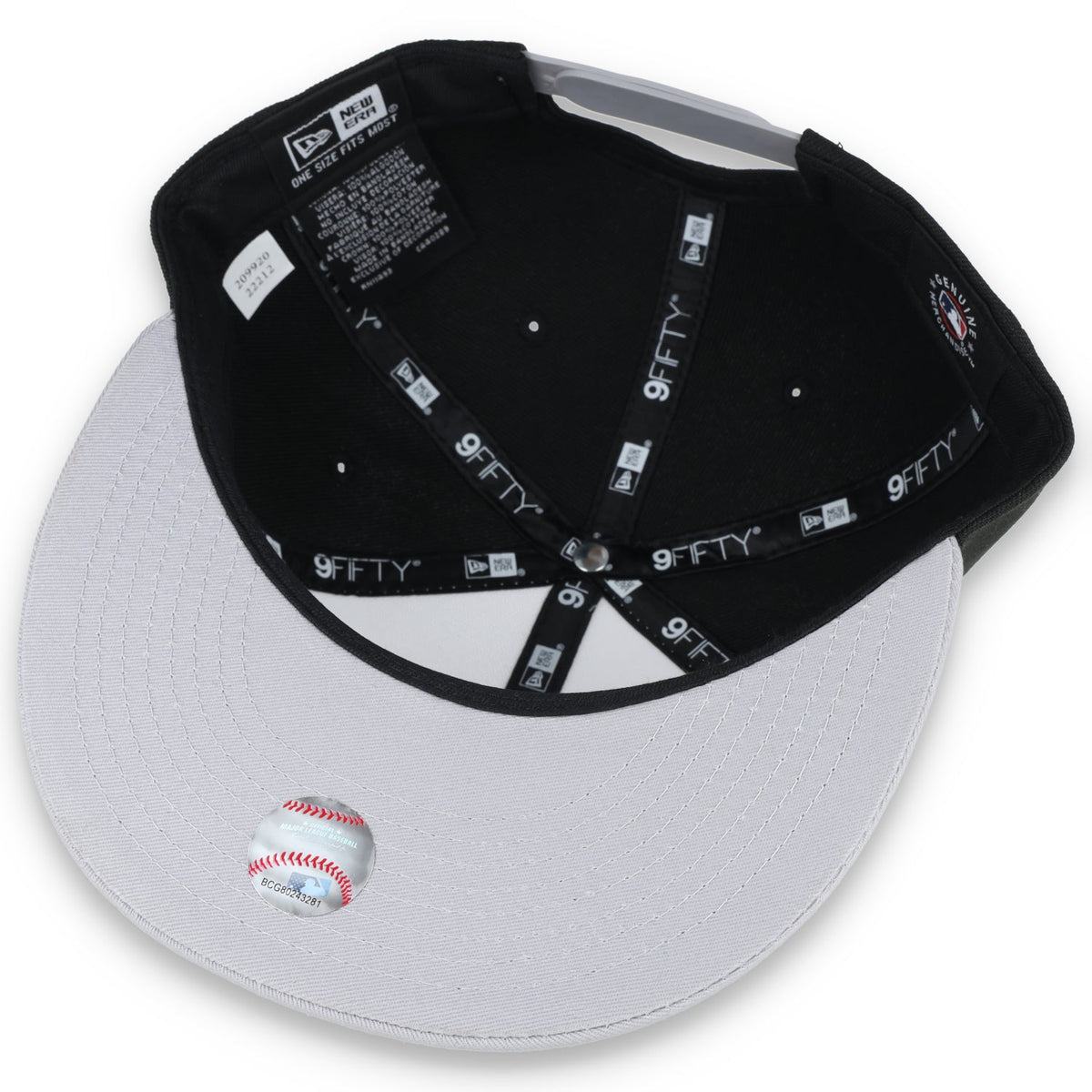 New Era Chicago White Sox Retro Sport 9FIFTY Snapback Hat - White/Black product image 7, provided for visual reference and