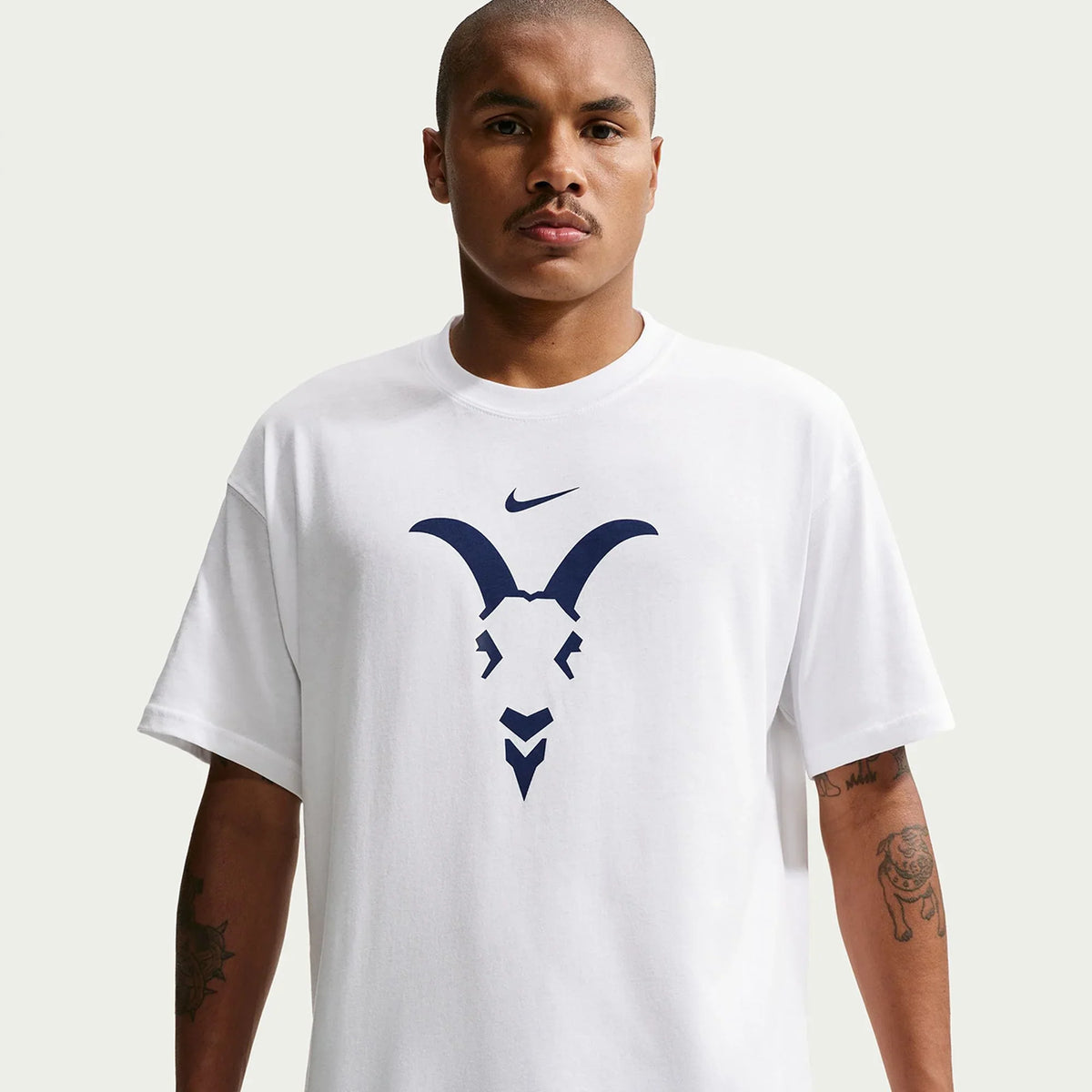 Nike Chivas Logo T-Shirt 26/27 product image 1, provided for visual reference and product detail review