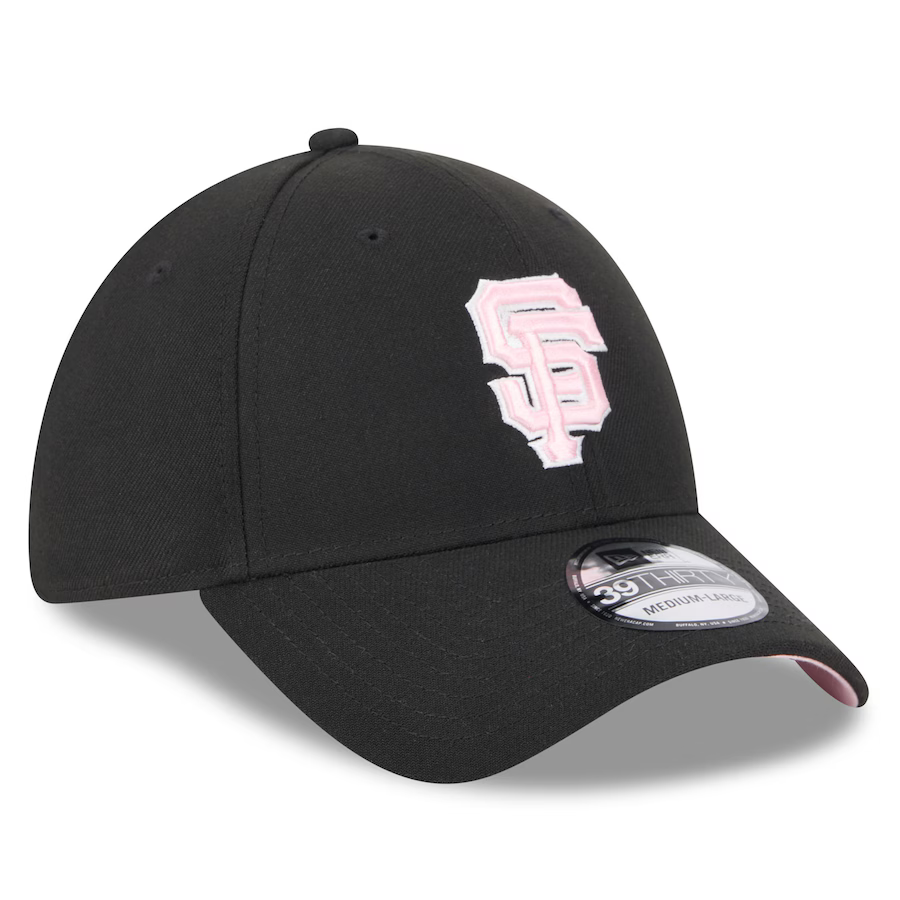 New Era San Francisco Giants 39THIRTY Flex Hat - Black product image 1, provided for visual reference and product detail
