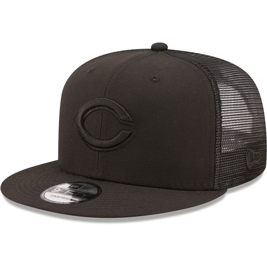 New Era Cincinnati Reds Blackout 9FIFTY Trucker Snapback Hat product image 3, provided for visual reference and product