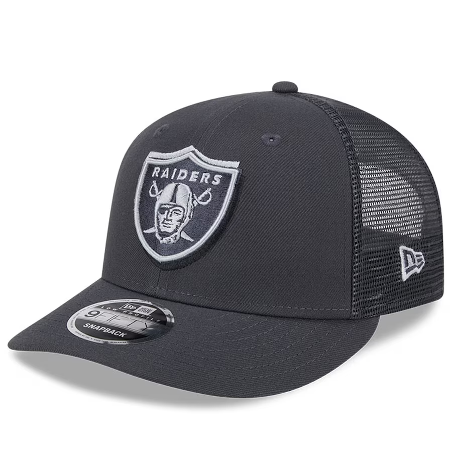 New Era Men Las Vegas Raiders 2024 NFL Draft On Stage Low Profile 9Fifty Trucker Adjustable Hat product image 2, provided